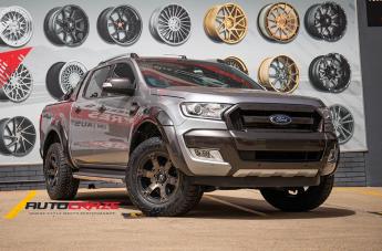 FORD RANGER BEAST BLACK MACHINED WITH DARK TINT
